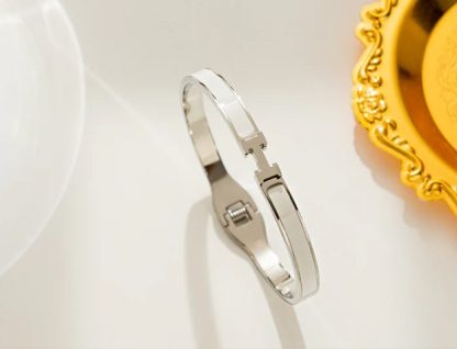 The H Bracelet - White Gold/White